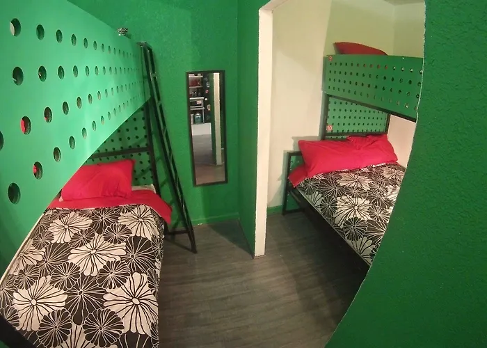 Hostal Roomies Roma México DF
